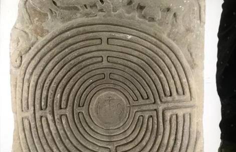 The labyrinth of the church of S. Pietro in Pontremoli